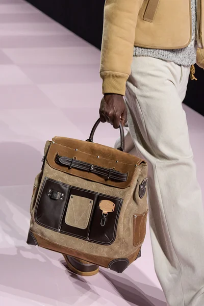 Look 47